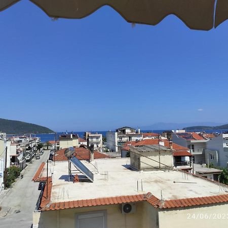 Annashouse Appartement Néa Péramos Buitenkant foto