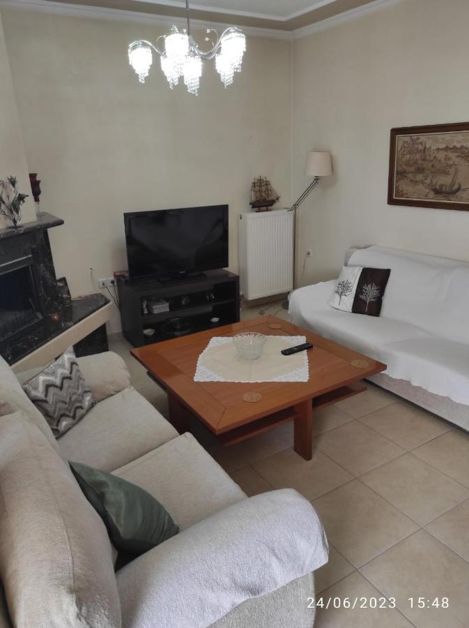 Annashouse Appartement Néa Péramos Buitenkant foto